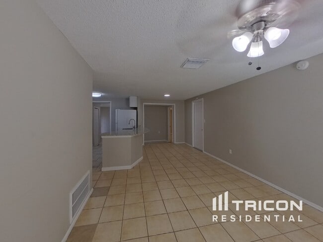 Building Photo - 1208 Melonwood Ave