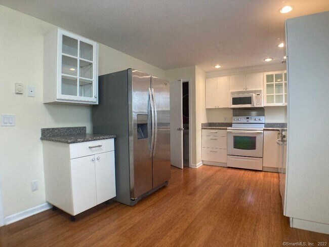 Foto del edificio - 168 Highview Ave