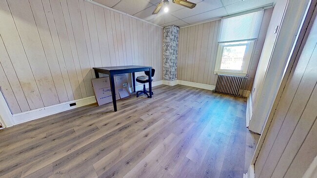Foto del edificio - Spacious 3 Bedroom 2nd/3rd Floor Apartment in York City