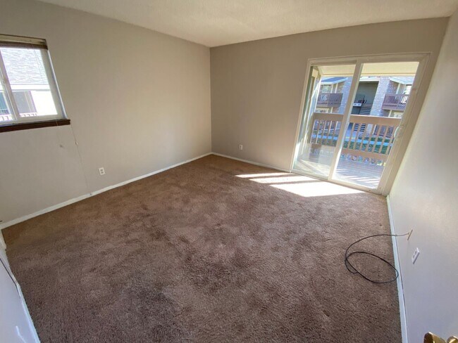 Building Photo - 1 br, 1 bath House - 3412 S Eagle St #203