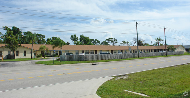 Building Photo - Toney Penna Apartments