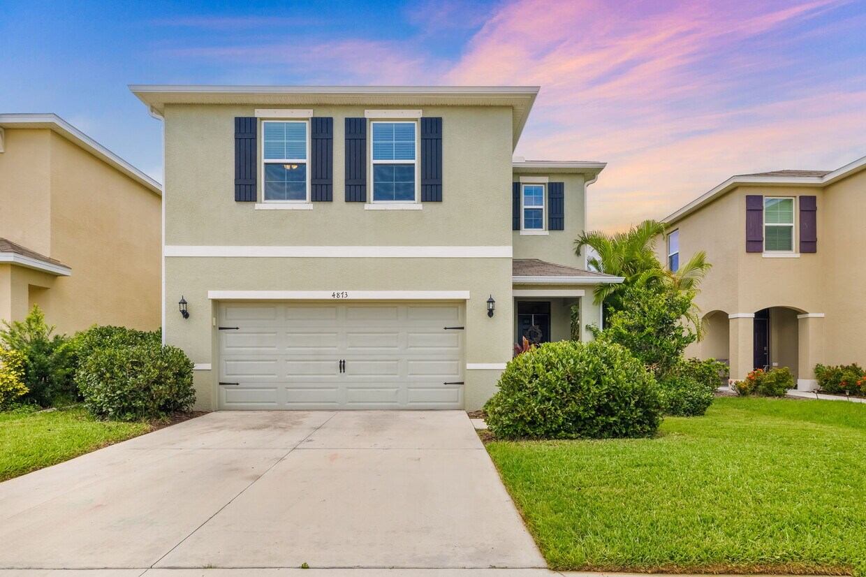 Foto principal - 4873 Silver Topaz St