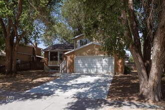 Building Photo - 965 Dorothea Way
