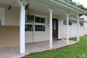 Building Photo - 27 Markham Rd