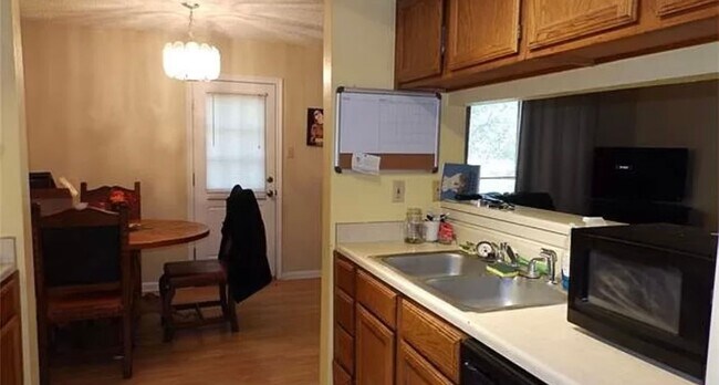 Foto del edificio - 13337 Water Oak Ln.