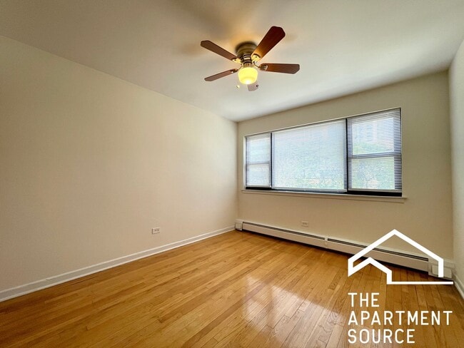 Photo - 6002 N Kenmore Ave (Chicago, IL) Apartment