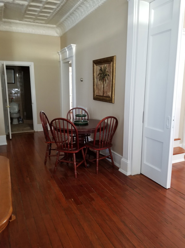 Dining Area - 529 Leighton Ave