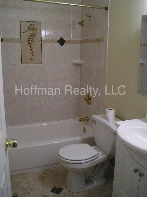 Building Photo - 9130 Tudor Dr