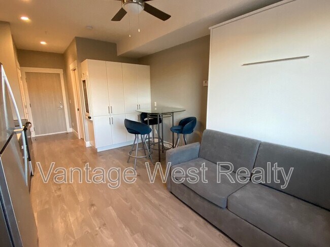 Photo du bâtiment - 925-925 Leon Ave