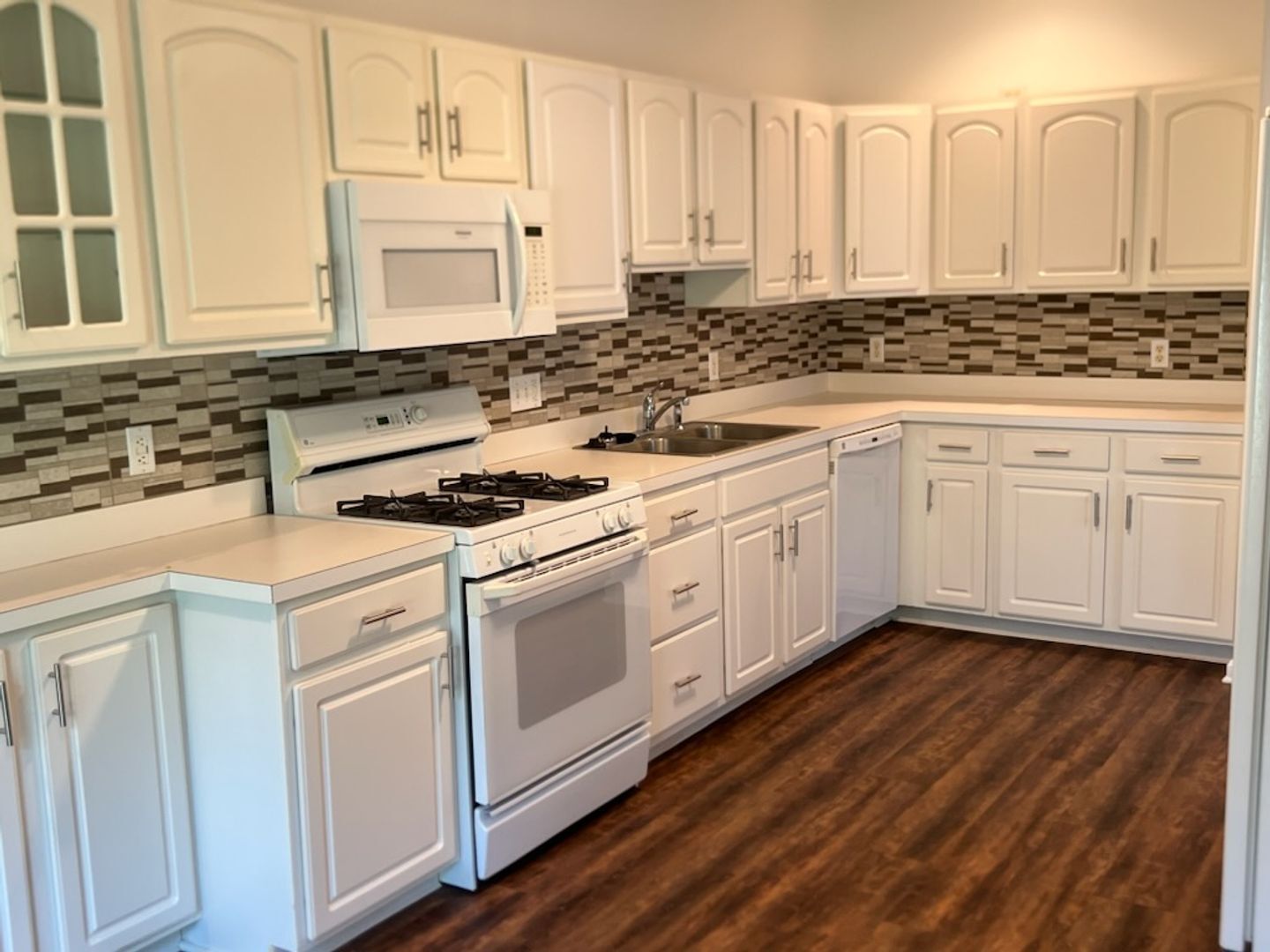 591 Azalea Cir Northfield, OH 44067 – photo 2