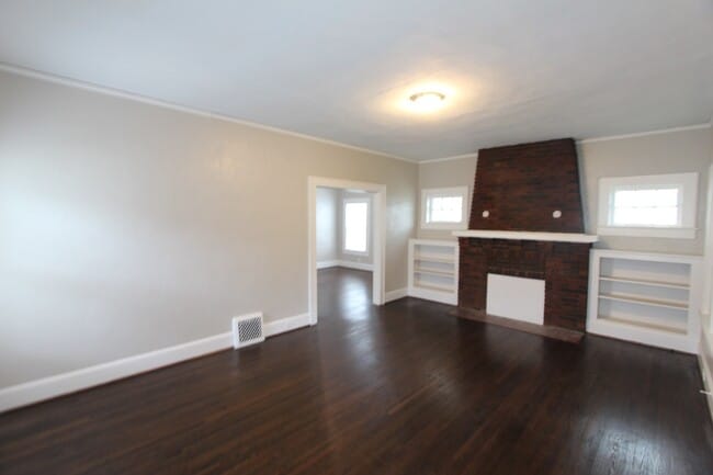 Foto del edificio - New On The Market!! Will not last long at this price. Better Hurry!!