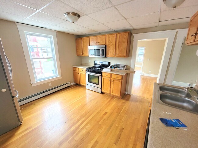 Building Photo - 149 Woburn St