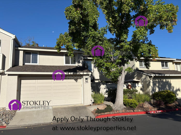 Primary Photo - 1659 Siskiyou Dr
