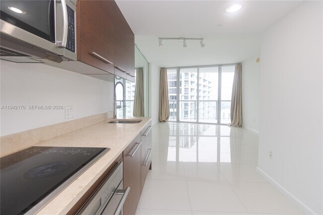 Foto del edificio - 495 Brickell Ave