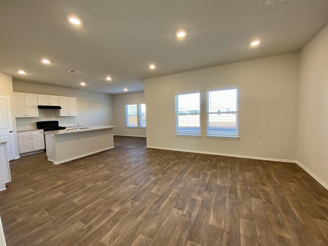 Building Photo - 442 Orion Dr