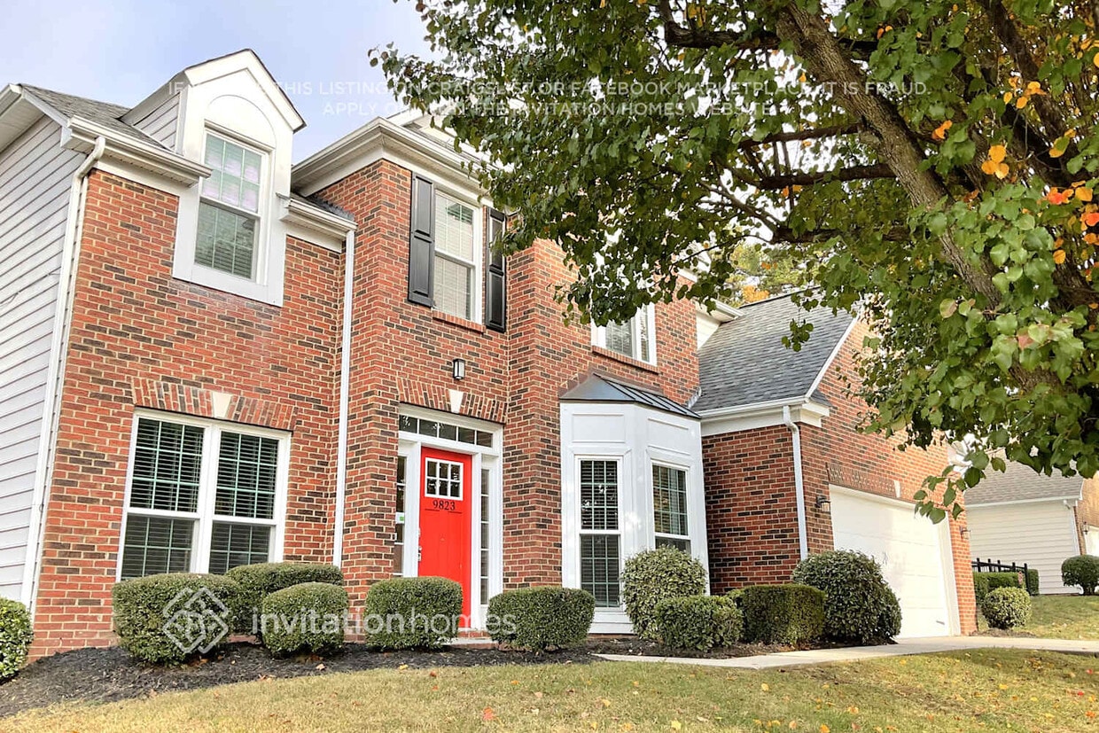 Foto principal - 9823 Dauphine Dr