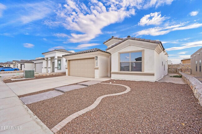 Building Photo - 13808 Paseo Sereno Dr