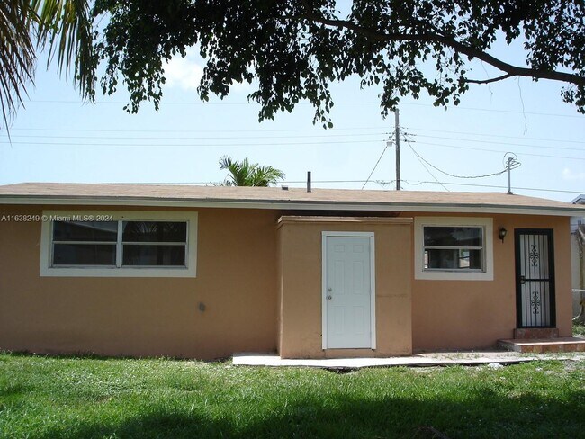 Building Photo - 1821 NW 155th St