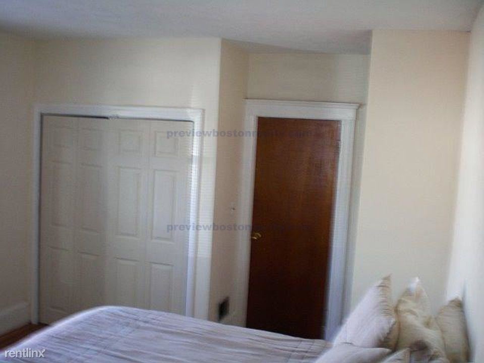 Primary Photo - 437 Washington St