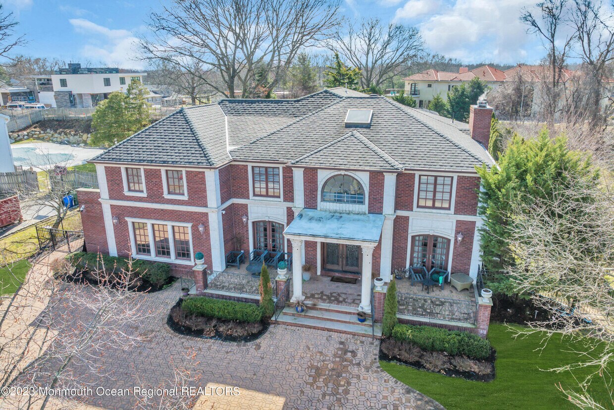 Foto principal - 13 Valley Forge Rd