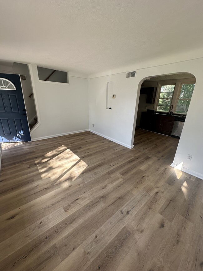 Foto del edificio - 3971 E 177th St