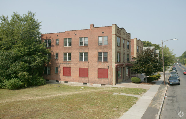 Building Photo - 209-213 Zion St