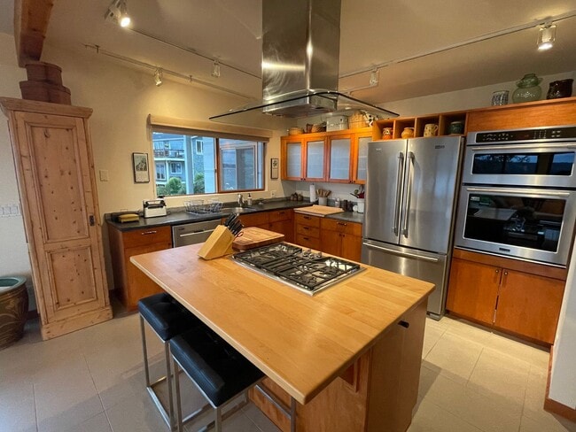 Building Photo - Spectacular View Home In Langley and Fully Furnished!