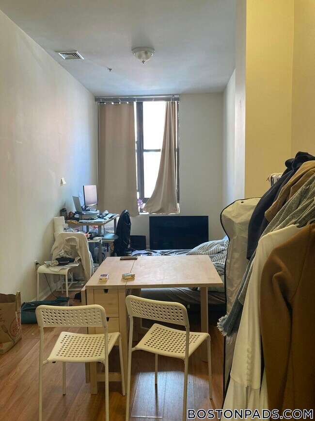 Foto del edificio - 81 Essex St