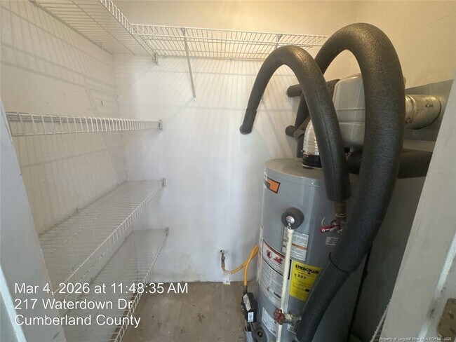 Foto del edificio - 217 Waterdown Dr