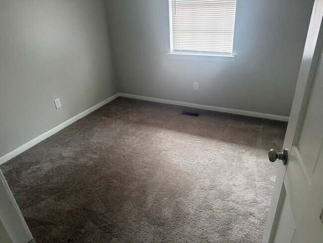 Foto del edificio - 433 Bridle Trace Dr