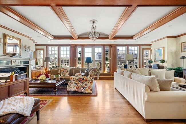 *Las imágenes son muestras representativas de la unidad anunciada. En algunos casos, las unidades reales que visita... - 94 Beacon St