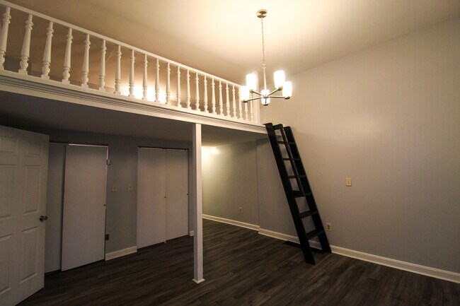 Foto del edificio - 2144 Saint James Ave