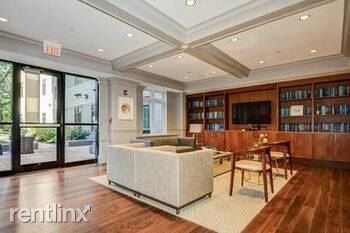 Foto principal - 1501 Commonwealth Ave