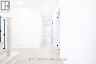 Building Photo - 384 Westwood Dr