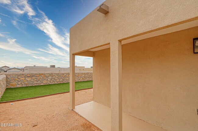 Foto del edificio - 941 Sandhurst Pl