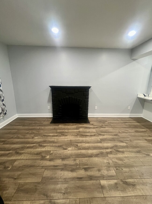 Foto del edificio - 2431 McElderry St