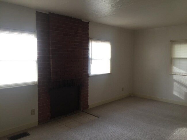 Building Photo - 608 N Jefferson St
