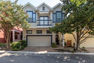 Building Photo - 6704 Menchaca Rd