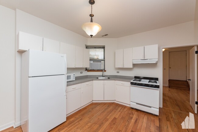 Foto del edificio - 1534 W Monroe St