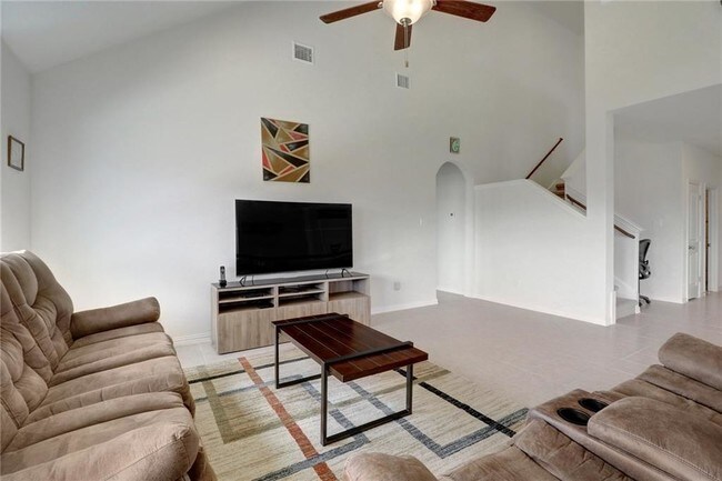 Foto del edificio - 109 Archer Ln