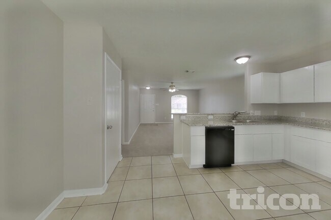 Foto del edificio - 8707 Texas Acorn Ave