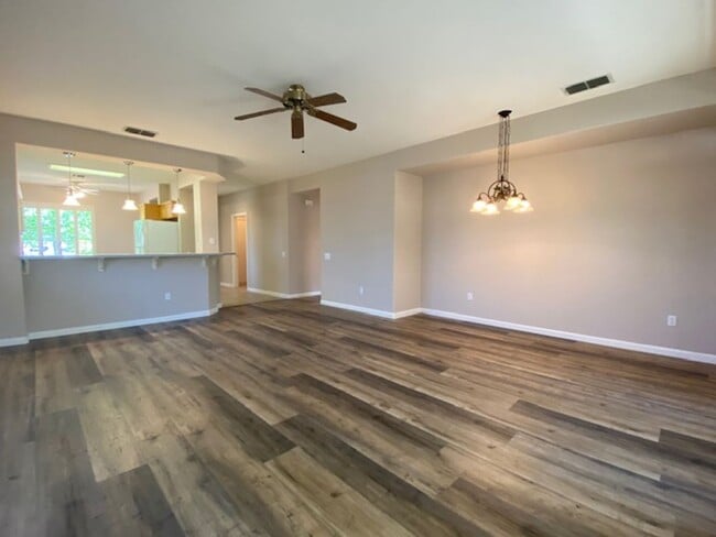 Building Photo - 55+ Sun City Lincoln - Bridgegate model