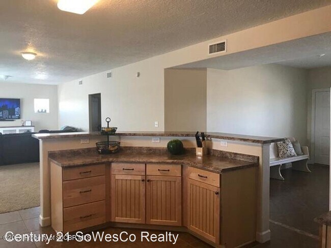 Building Photo - 3 br, 2 bath House - 7 Road 3782