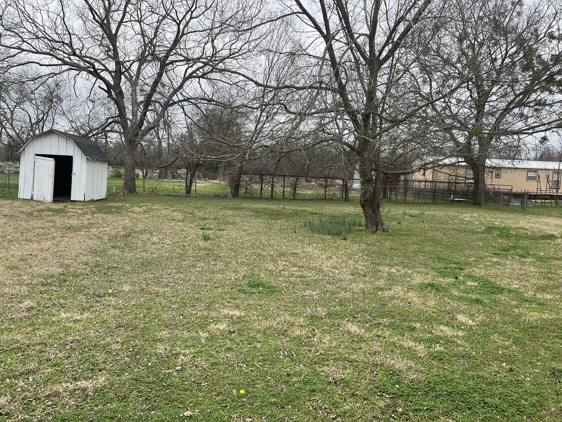 Backyard/ Storage shed - 113 S Carol Dr