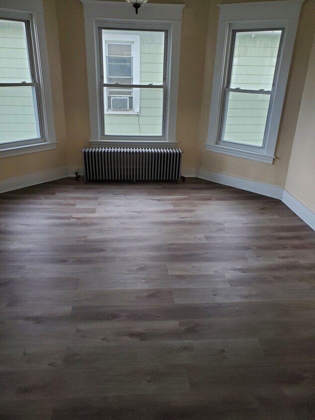Foto principal - 861 Oakwood Ave