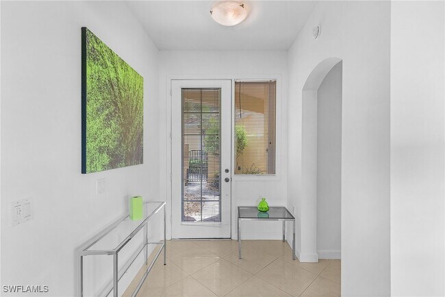 Building Photo - 20240 Burnside Pl