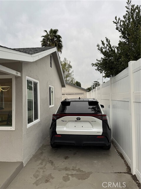 Foto del edificio - 18201 Topham St