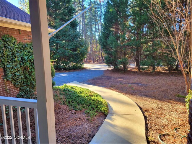 Foto del edificio - 1065 Morganton Rd