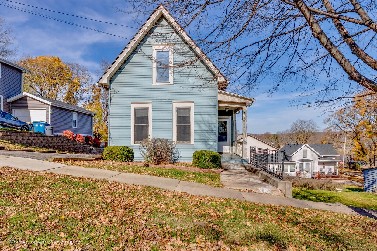 306 Washington St, West Dundee, IL 60118 House Rental in West Dundee
