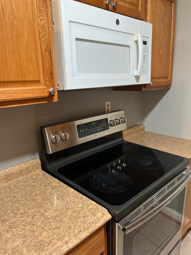 Kitchen - 3429 5th St SE
